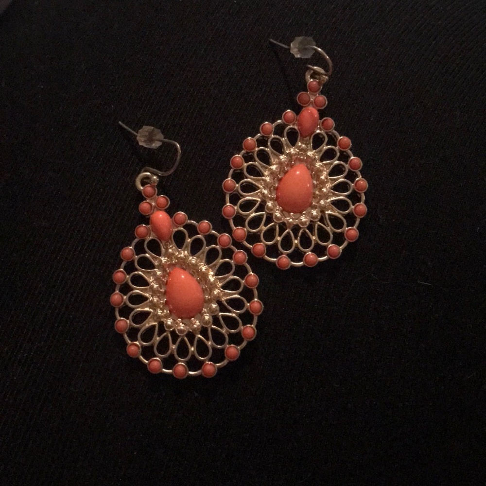 Dangle earrings